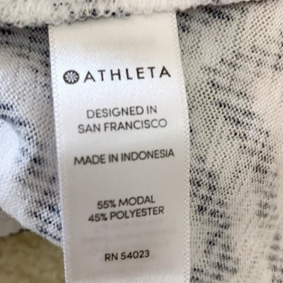 Athleta Chevron Print Athletic Gym Muscle Sleeveless Lightweight Workout Tee - Picture 7 of 9